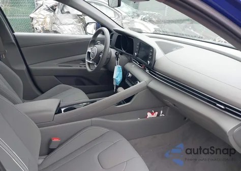 2023 Hyundai Elantra Hybrid Blue z USA, uszkodzony, nr VIN KMHLM4AJ4PU086380